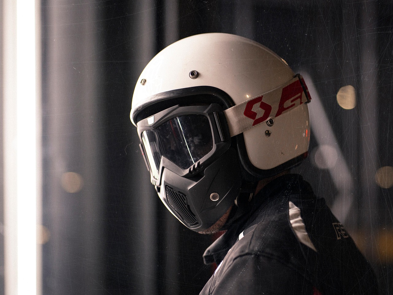 远特信时空实名账号：良品铺子外卖app详情下载教程